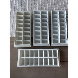 Frigidaire Ice Cube Trays Set of 4 White Plastic Dishwasher Safe Vintage 16 cube